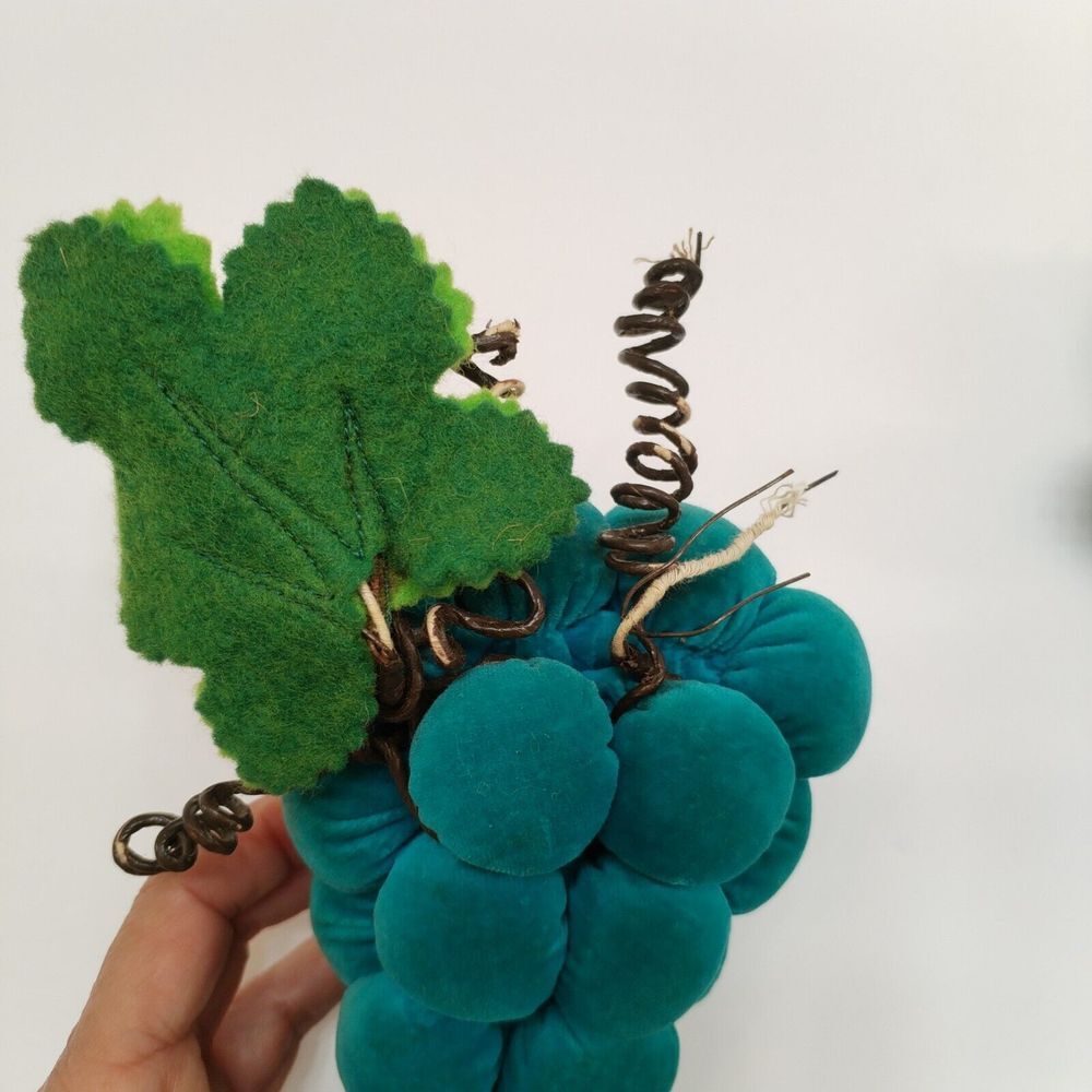 Vintage Velvet Set Of 4 Grapes on Vine Plush‎ Home Decor 9 Inches Grandmacore - Picture 12 of 13